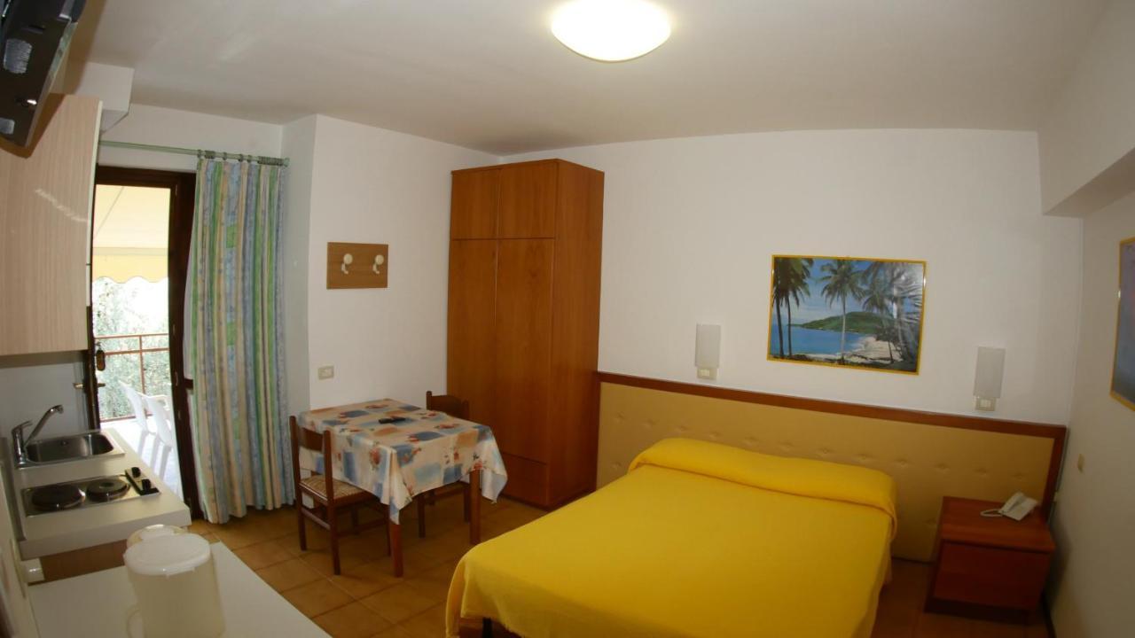 Residence Casa Maria Assenza di Brenzone Luaran gambar