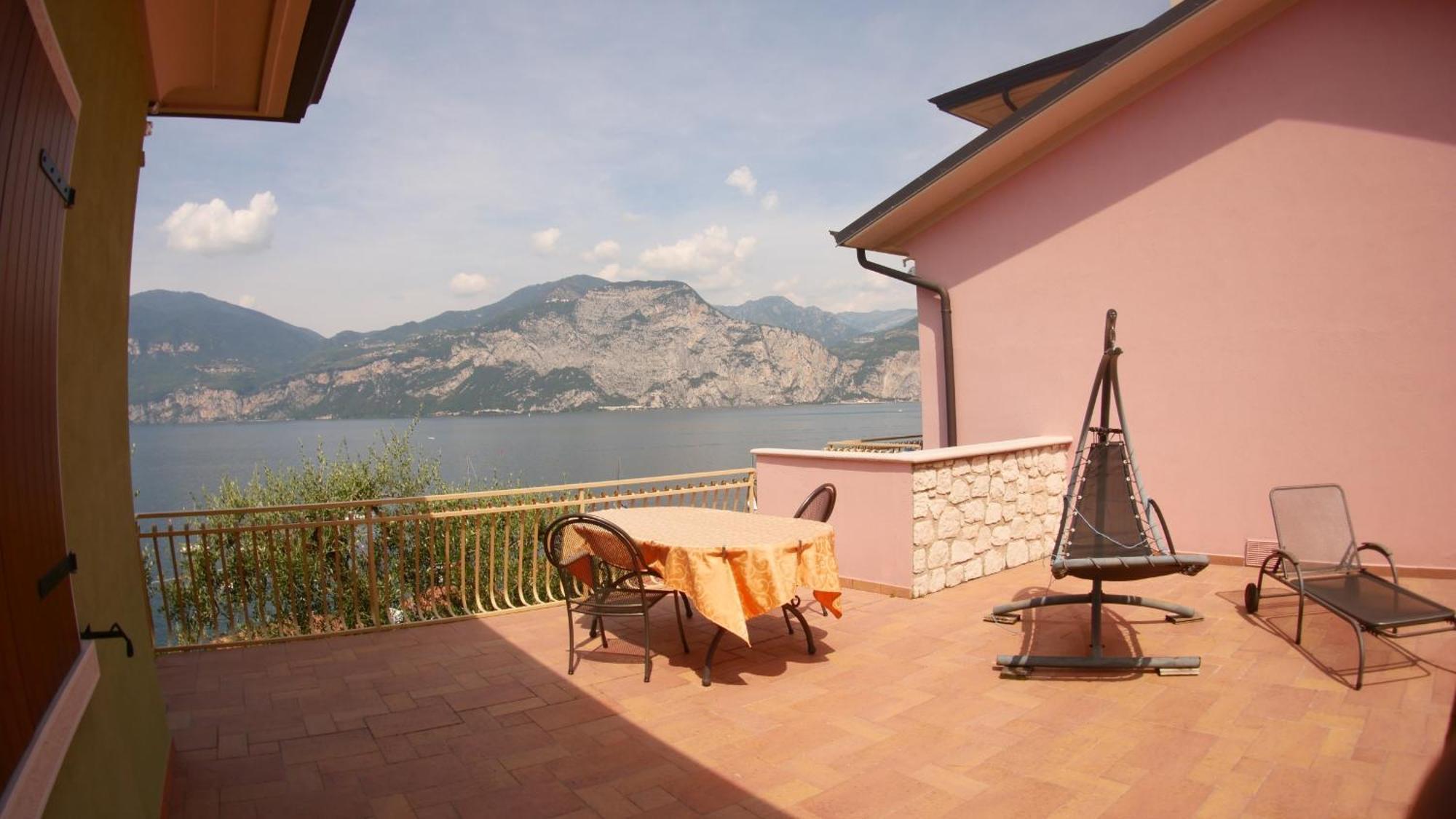 Residence Casa Maria Assenza di Brenzone Luaran gambar