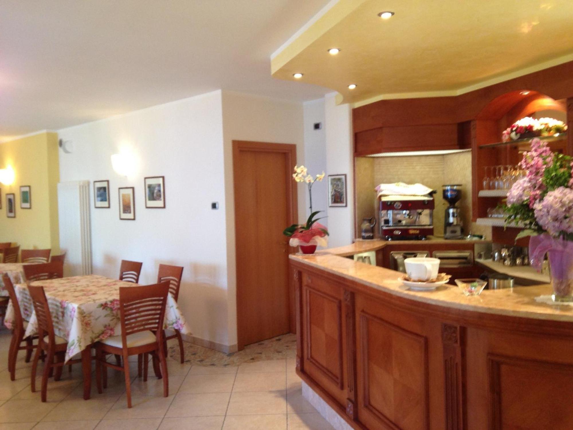 Residence Casa Maria Assenza di Brenzone Luaran gambar