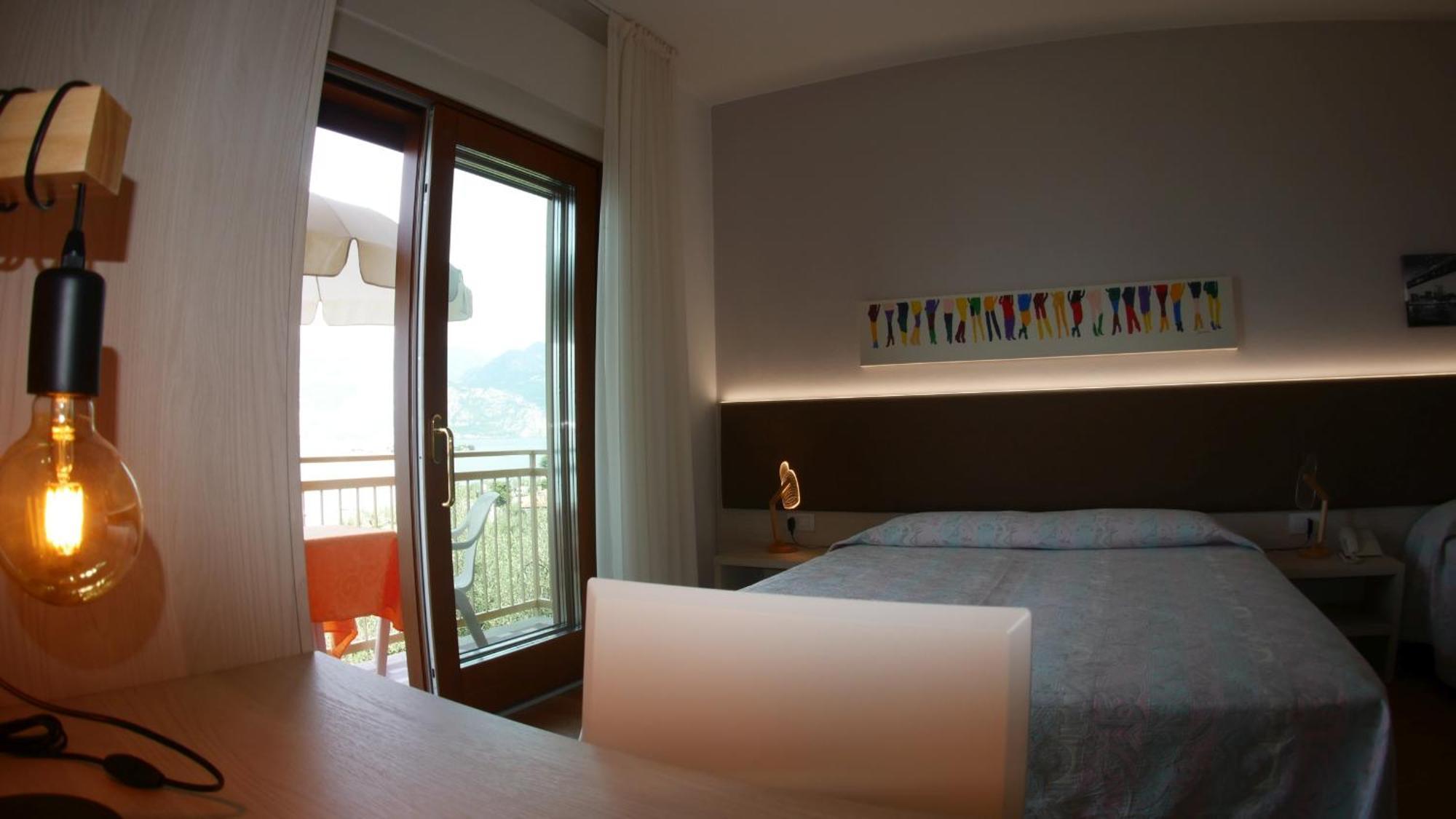 Residence Casa Maria Assenza di Brenzone Luaran gambar