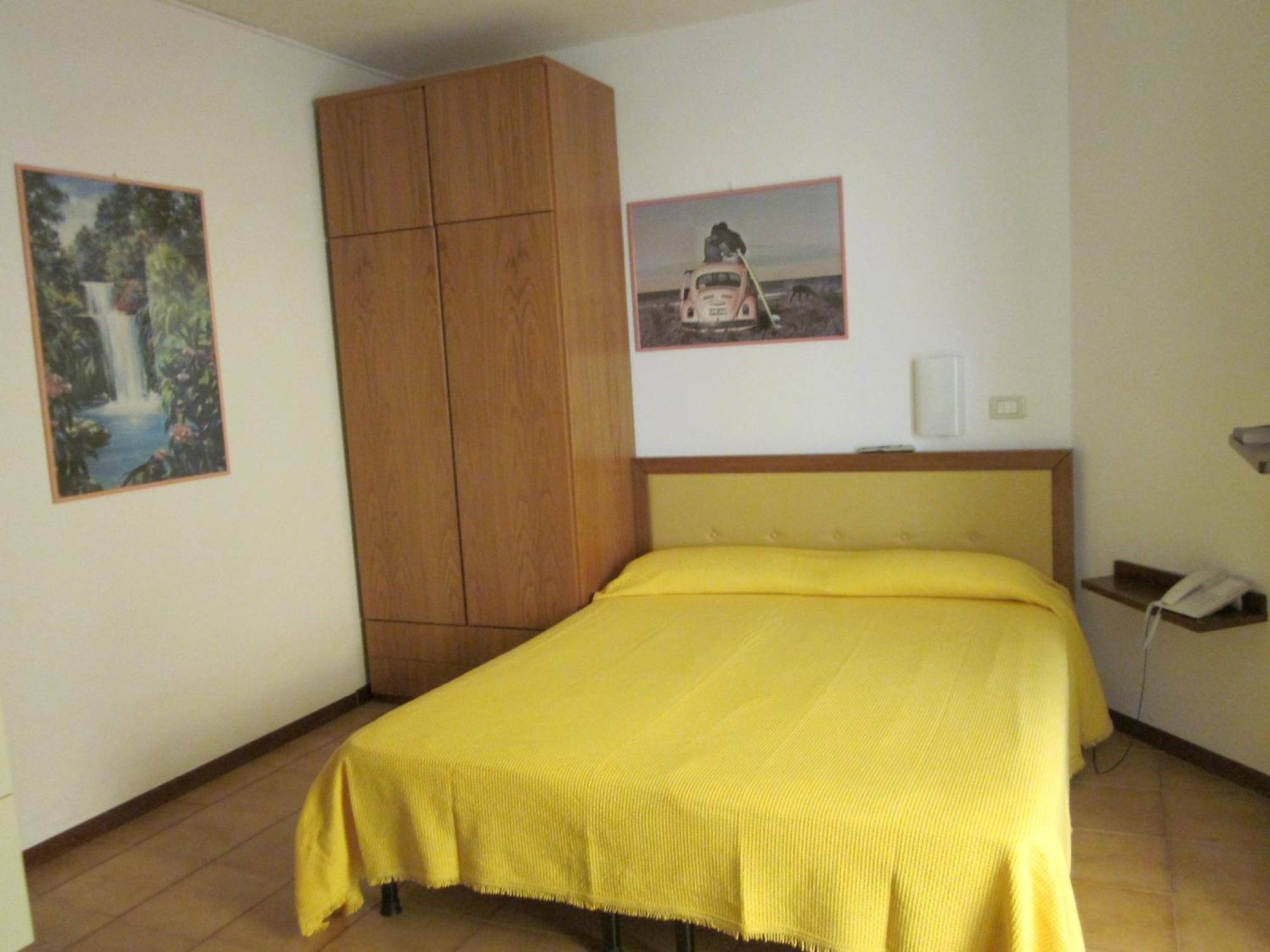 Residence Casa Maria Assenza di Brenzone Luaran gambar
