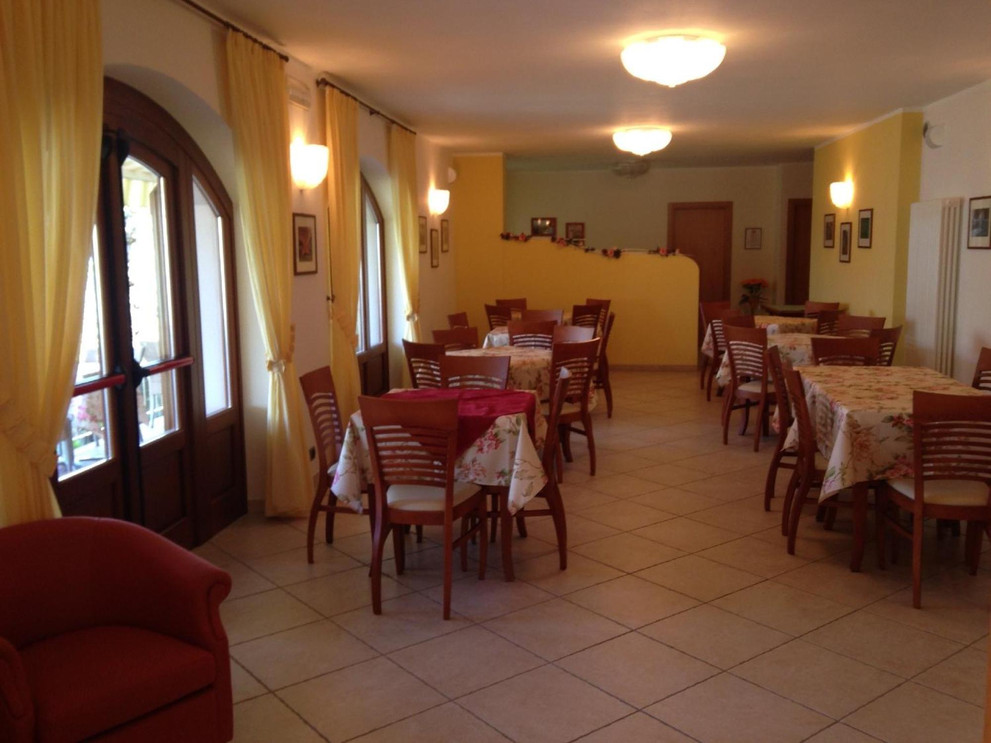 Residence Casa Maria Assenza di Brenzone Luaran gambar