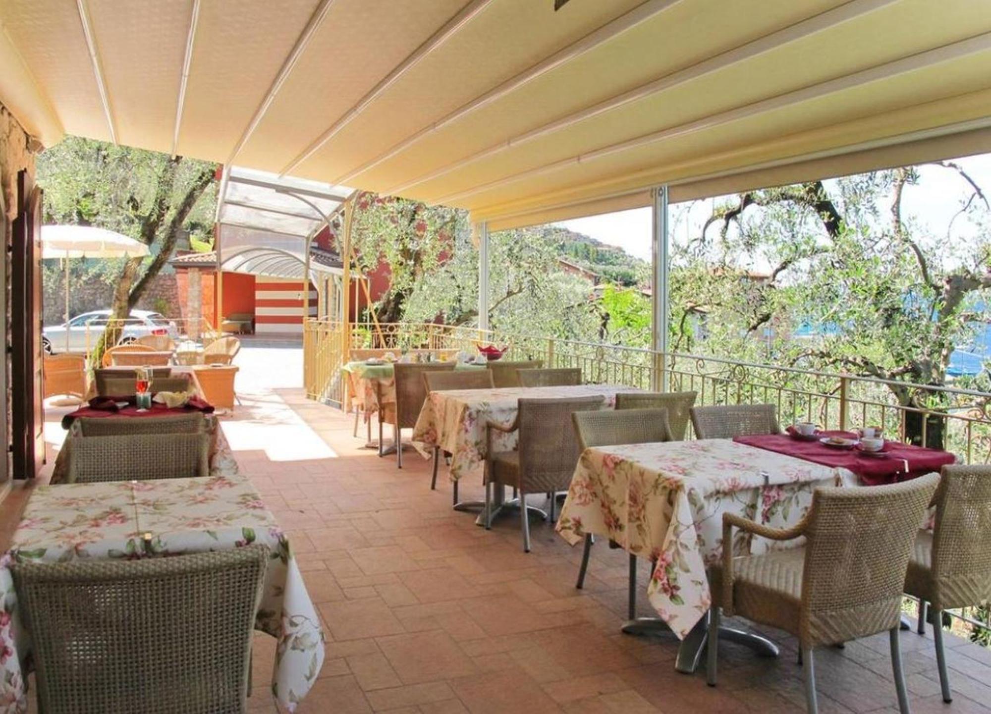 Residence Casa Maria Assenza di Brenzone Luaran gambar