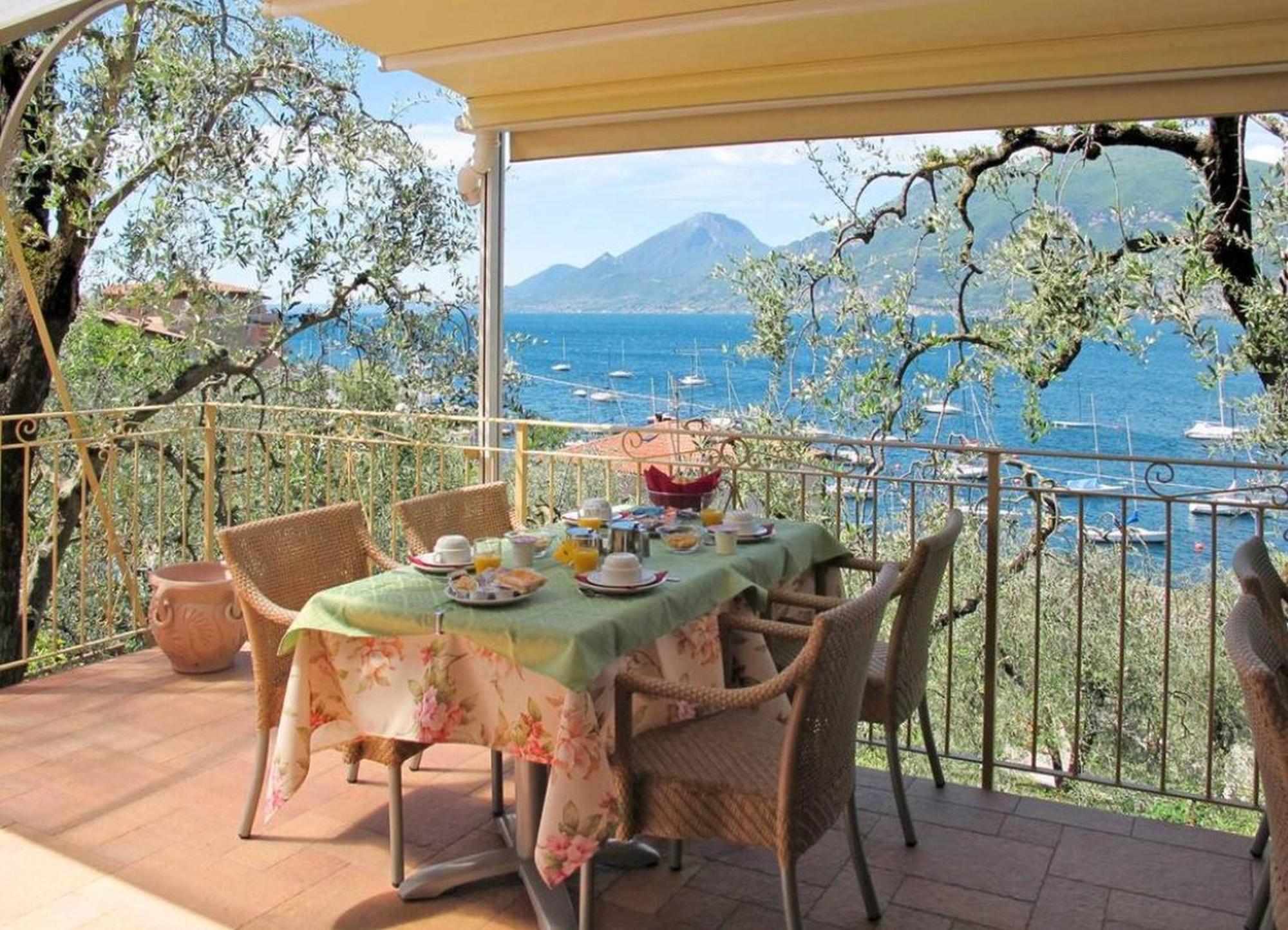 Residence Casa Maria Assenza di Brenzone Luaran gambar