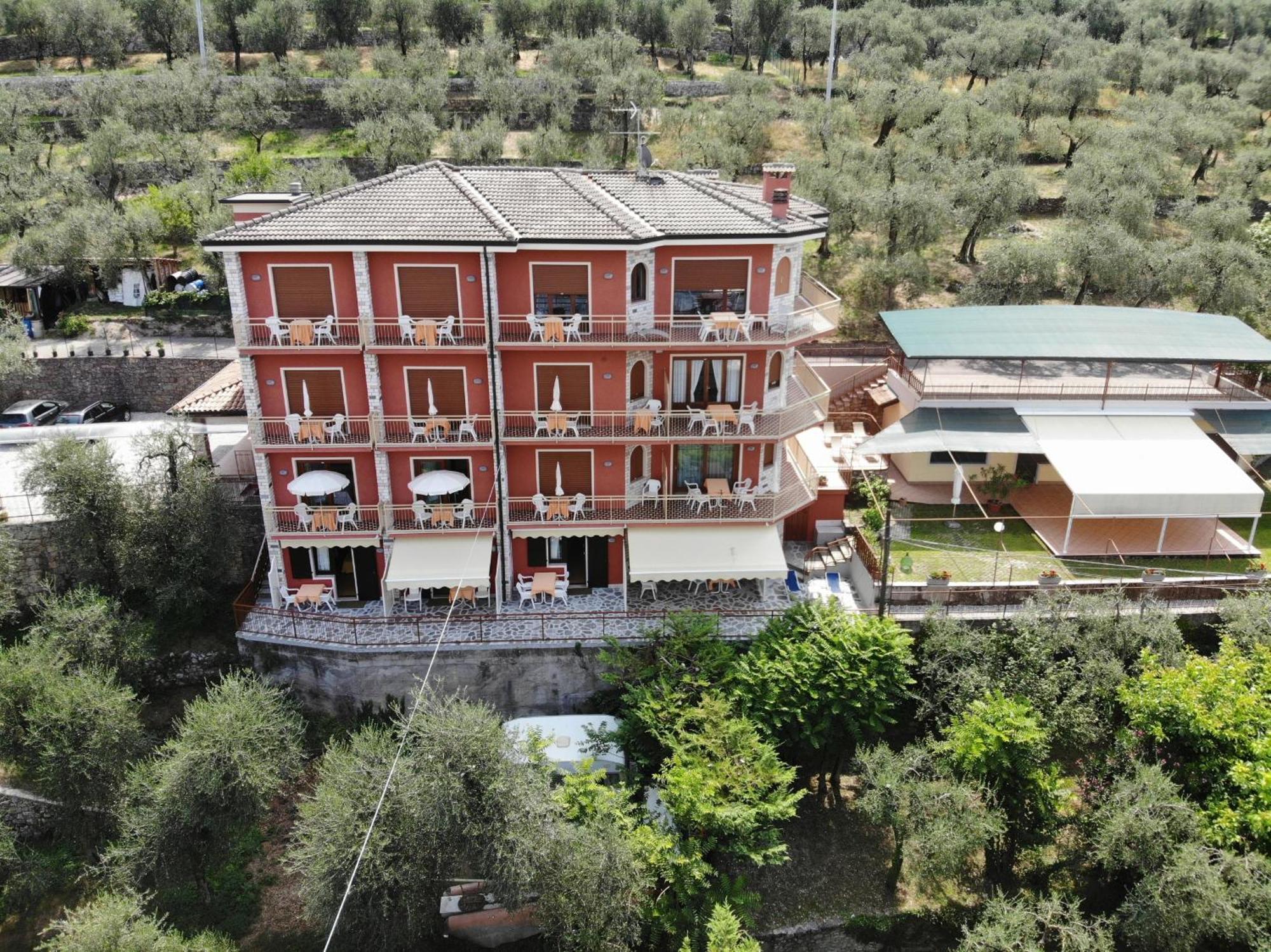 Residence Casa Maria Assenza di Brenzone Luaran gambar